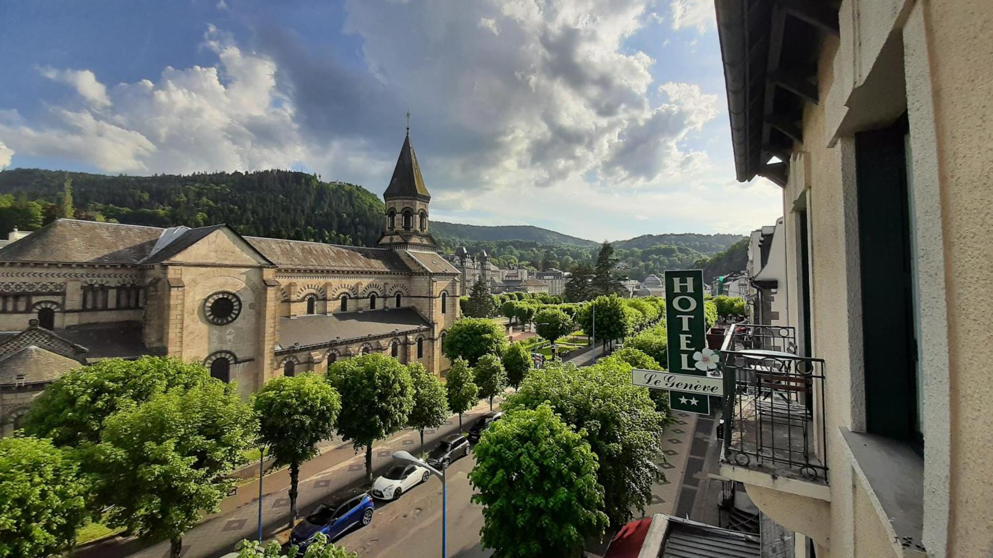 Le Geneve Hotell La Bourboule Exteriör bild