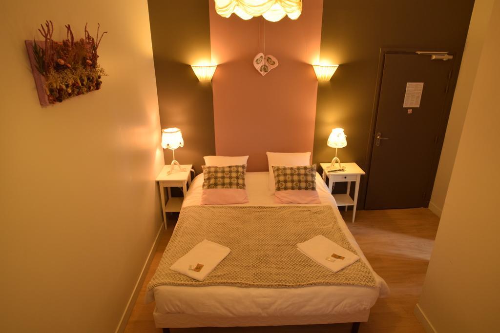 Le Geneve Hotell La Bourboule Exteriör bild