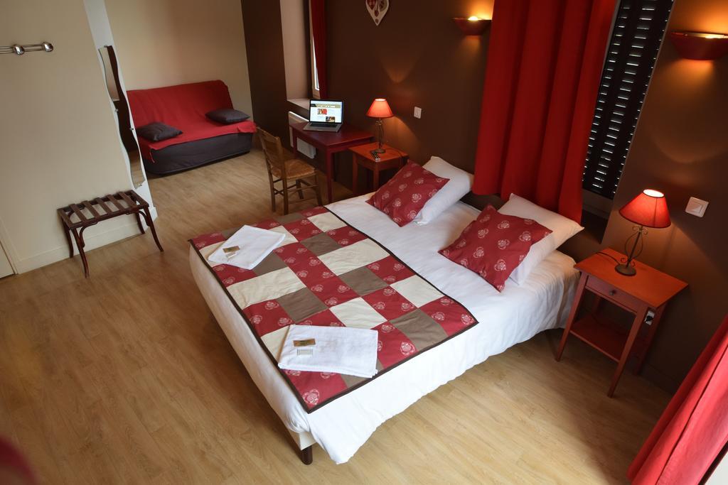 Le Geneve Hotell La Bourboule Exteriör bild